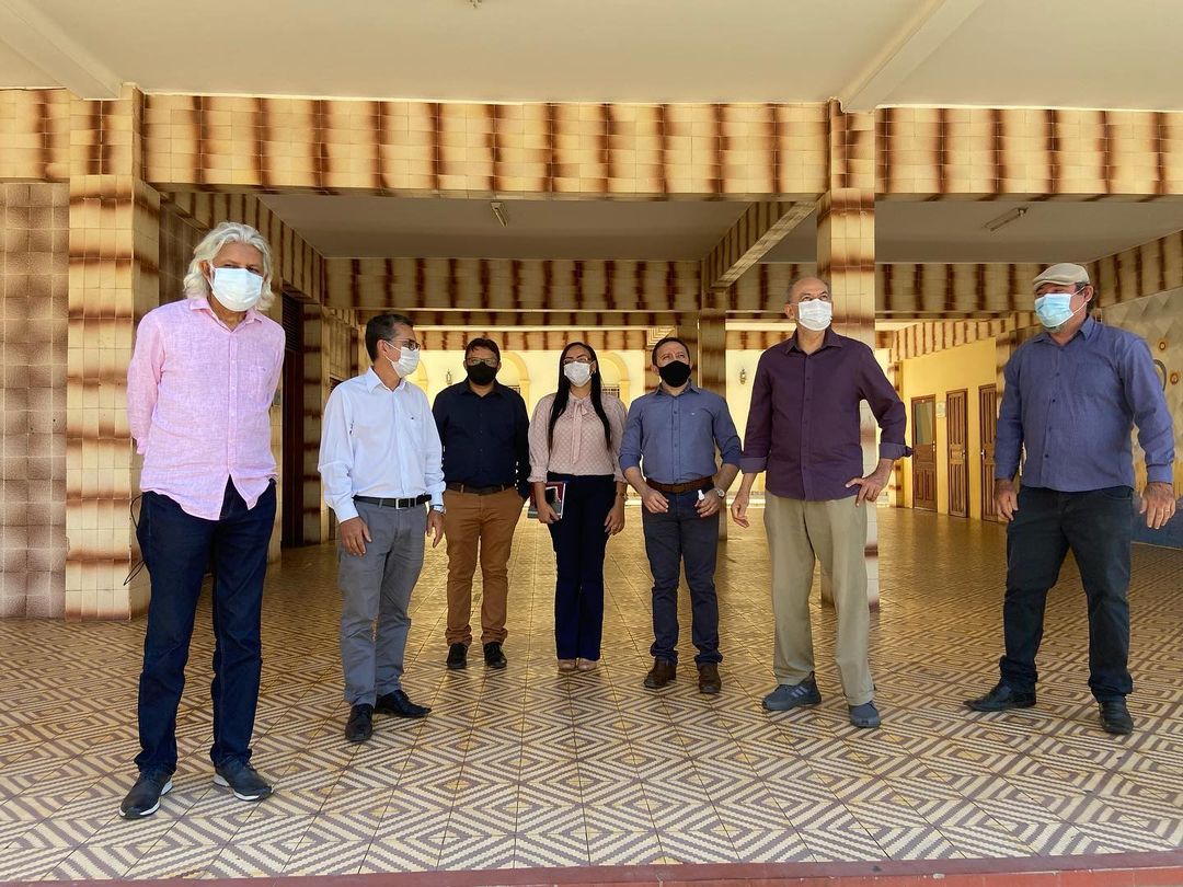 Reitor da URCA e Secretário da Secitece visitam estruturas em reforma na Instituição