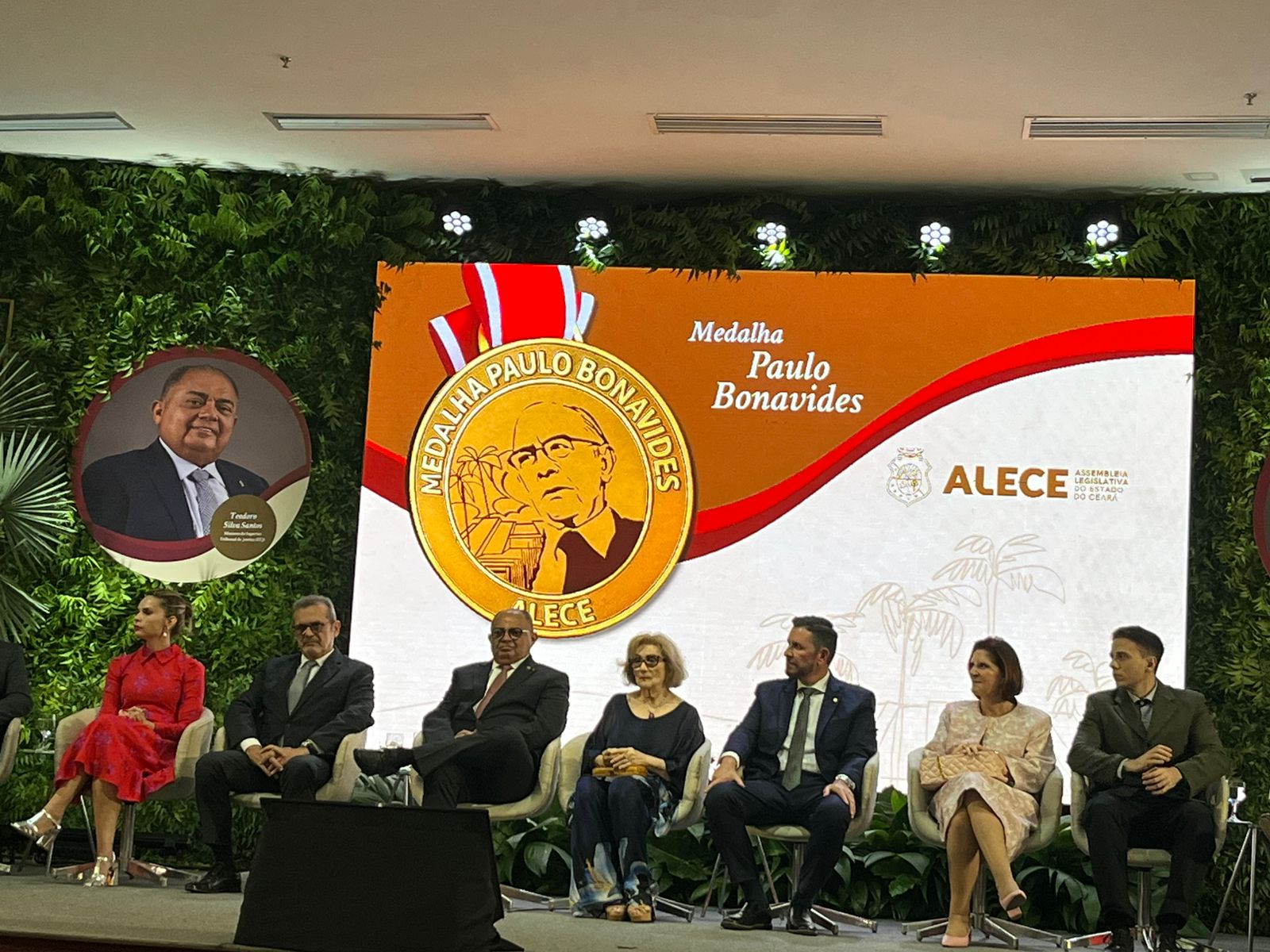 URCA representada na entrega da Medalha Paulo Bonavides, que homenageia personalidades de destaque na área jurídica