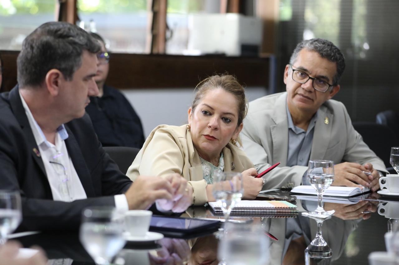 Universidades devem ser inseridas em plano para reduzir a crise nas exportações