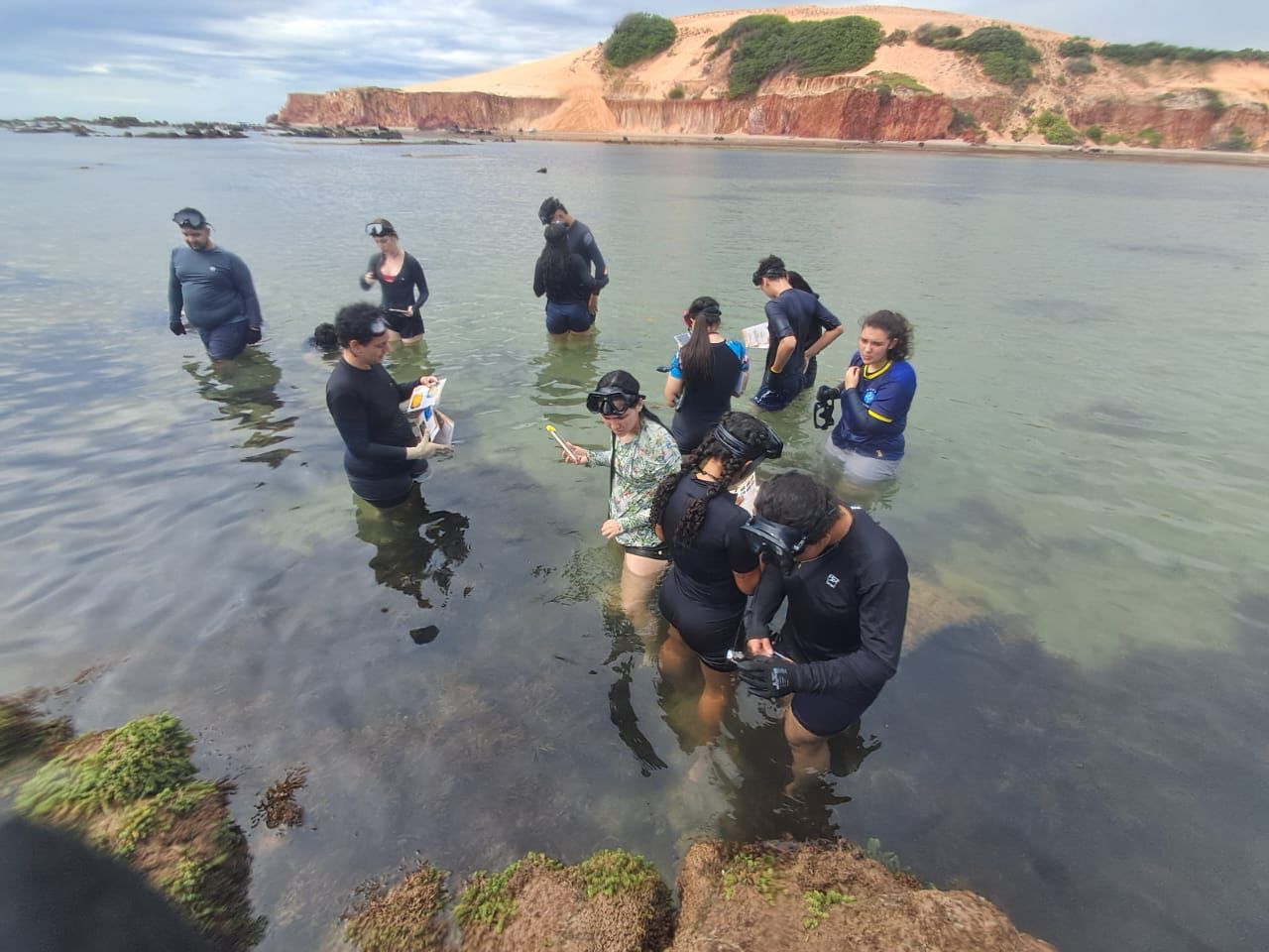 Equipe da URCA participa de aula de campo em Icapuí